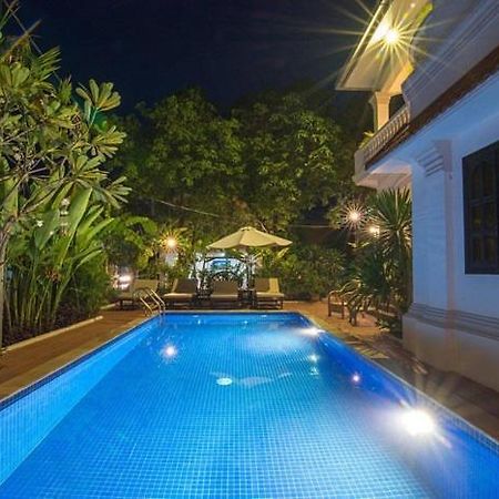 Отель Ravoeun Angkor Boutique Сиемрип Экстерьер фото