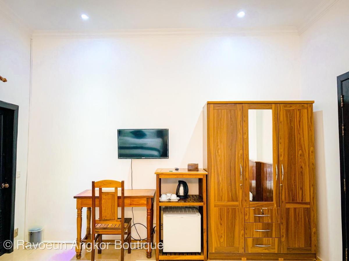 Отель Ravoeun Angkor Boutique Сиемрип Экстерьер фото