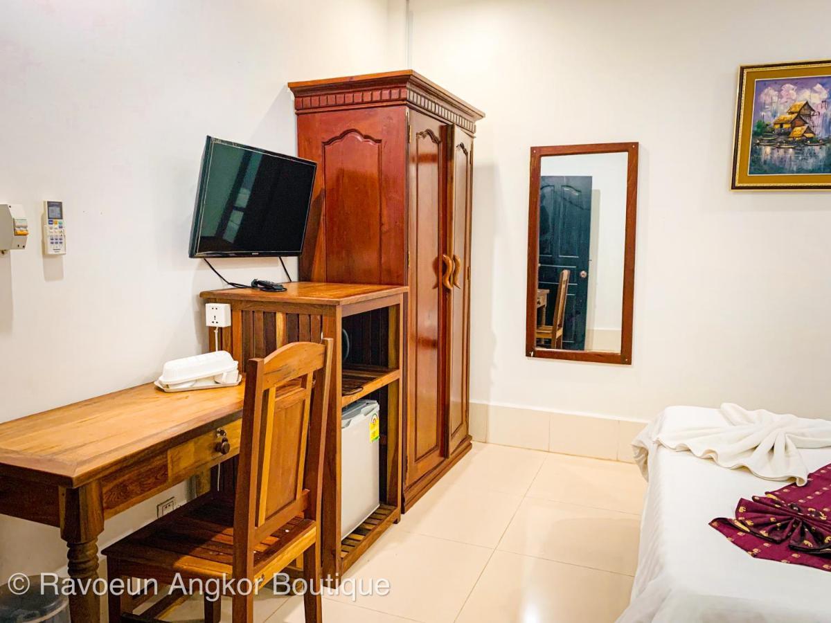 Отель Ravoeun Angkor Boutique Сиемрип Экстерьер фото