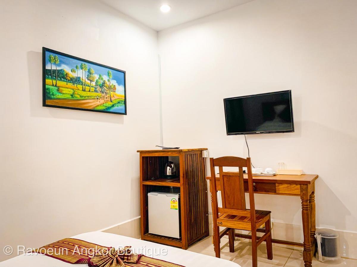 Отель Ravoeun Angkor Boutique Сиемрип Экстерьер фото