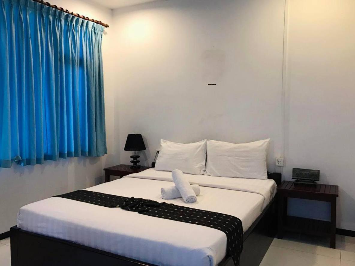 Отель Ravoeun Angkor Boutique Сиемрип Экстерьер фото