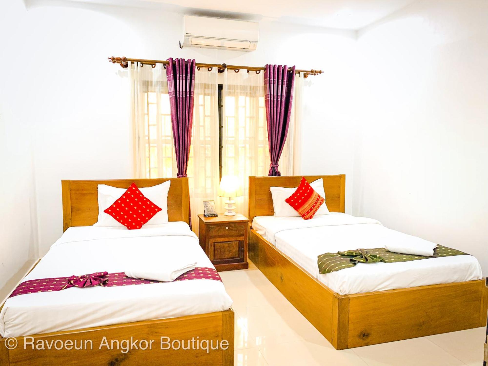 Отель Ravoeun Angkor Boutique Сиемрип Экстерьер фото