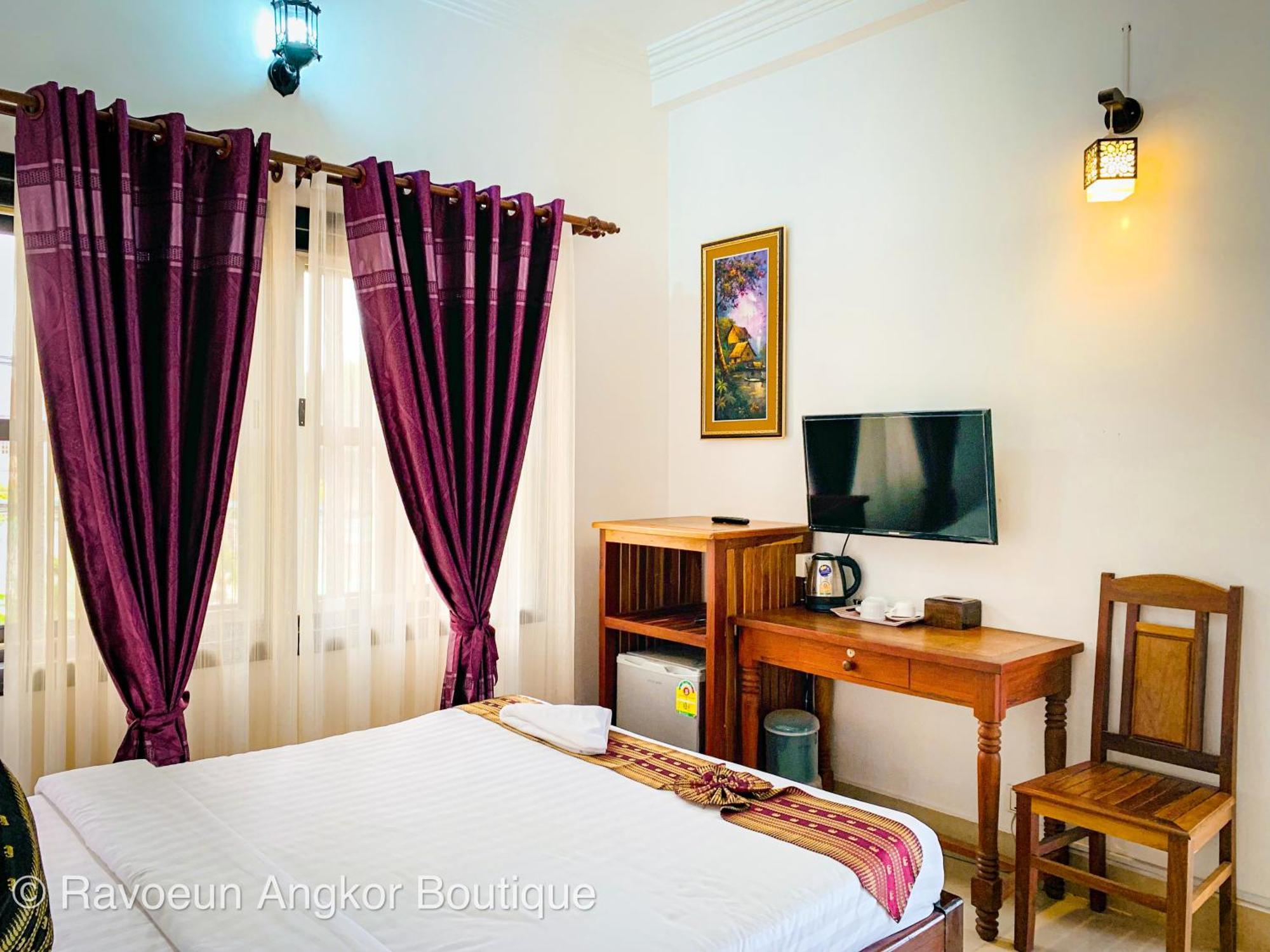 Отель Ravoeun Angkor Boutique Сиемрип Экстерьер фото