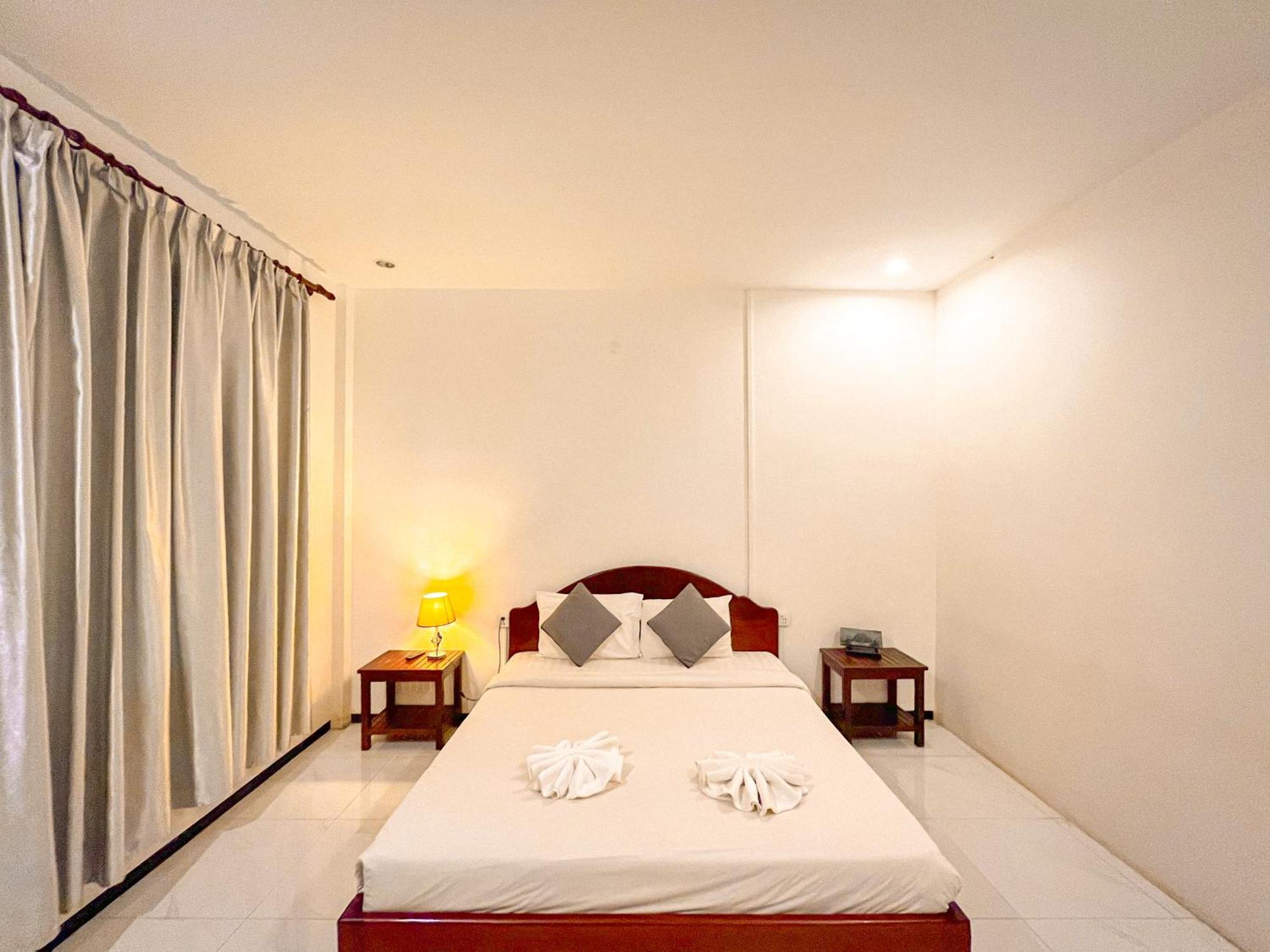 Отель Ravoeun Angkor Boutique Сиемрип Экстерьер фото